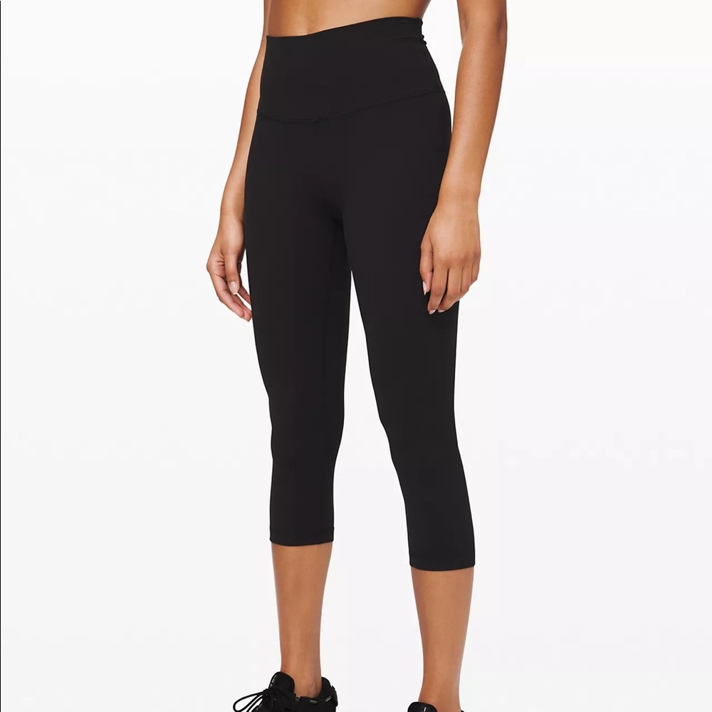 Lululemon Black Align High-Rise 21” Crop Leggings